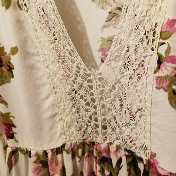 Sleeveless tunic - Picture 3 of 3